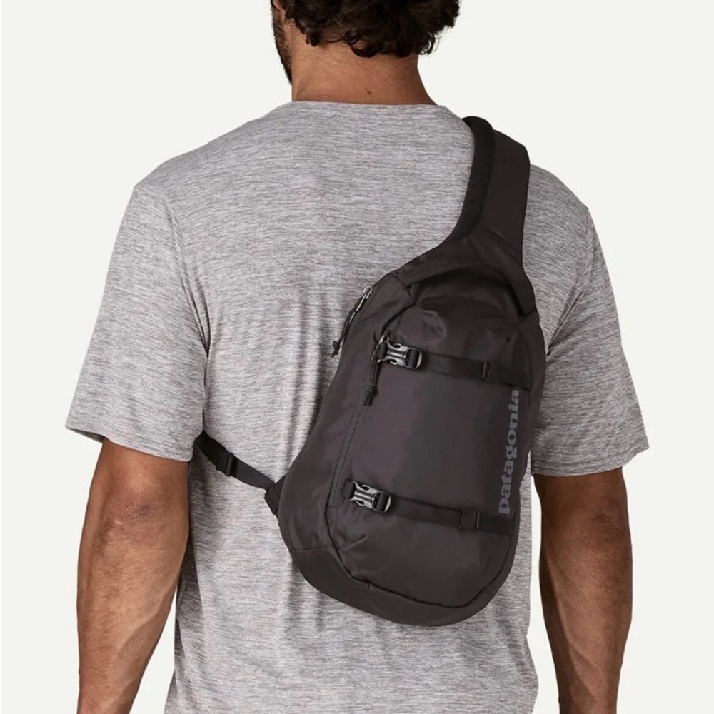 Patagonia NWT Versatile Black Atom Water Repellant Sling Bag 8L - Picture 3 of 9